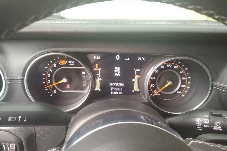 Used Jeep Wrangler 2018 2.0T Sahara Four-Door Edition Instrument Cluster