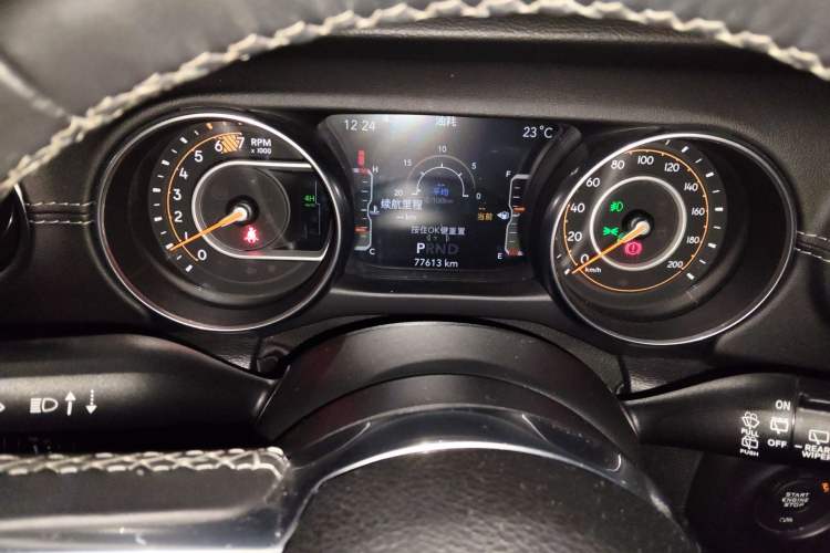 Used Jeep Wrangler 2018 2.0T Sahara Four-Door Edition Instrument Cluster