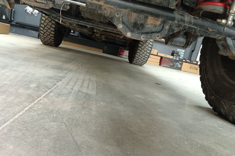 Used Jeep Wrangler 2018 2.0T Sahara Four-Door Edition Chassis Front