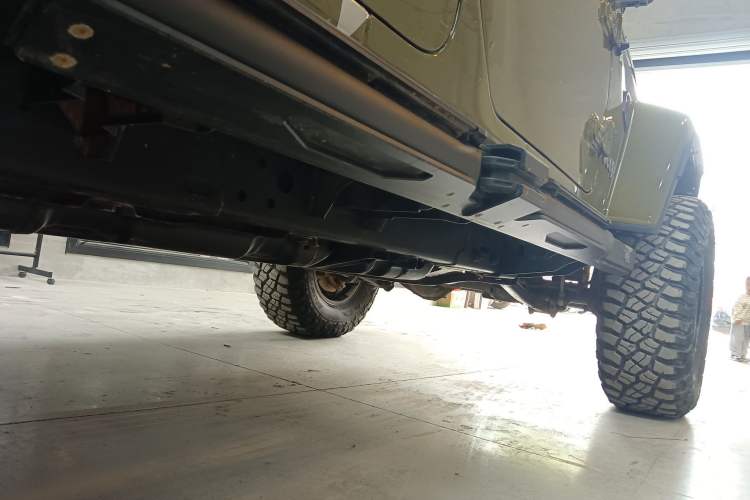 Used Jeep Wrangler 2018 2.0T Sahara Four-Door Edition Chassis Rear Right