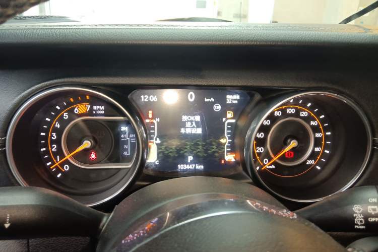 Used Jeep Wrangler 2018 2.0T Sahara Four-Door Edition Instrument Cluster