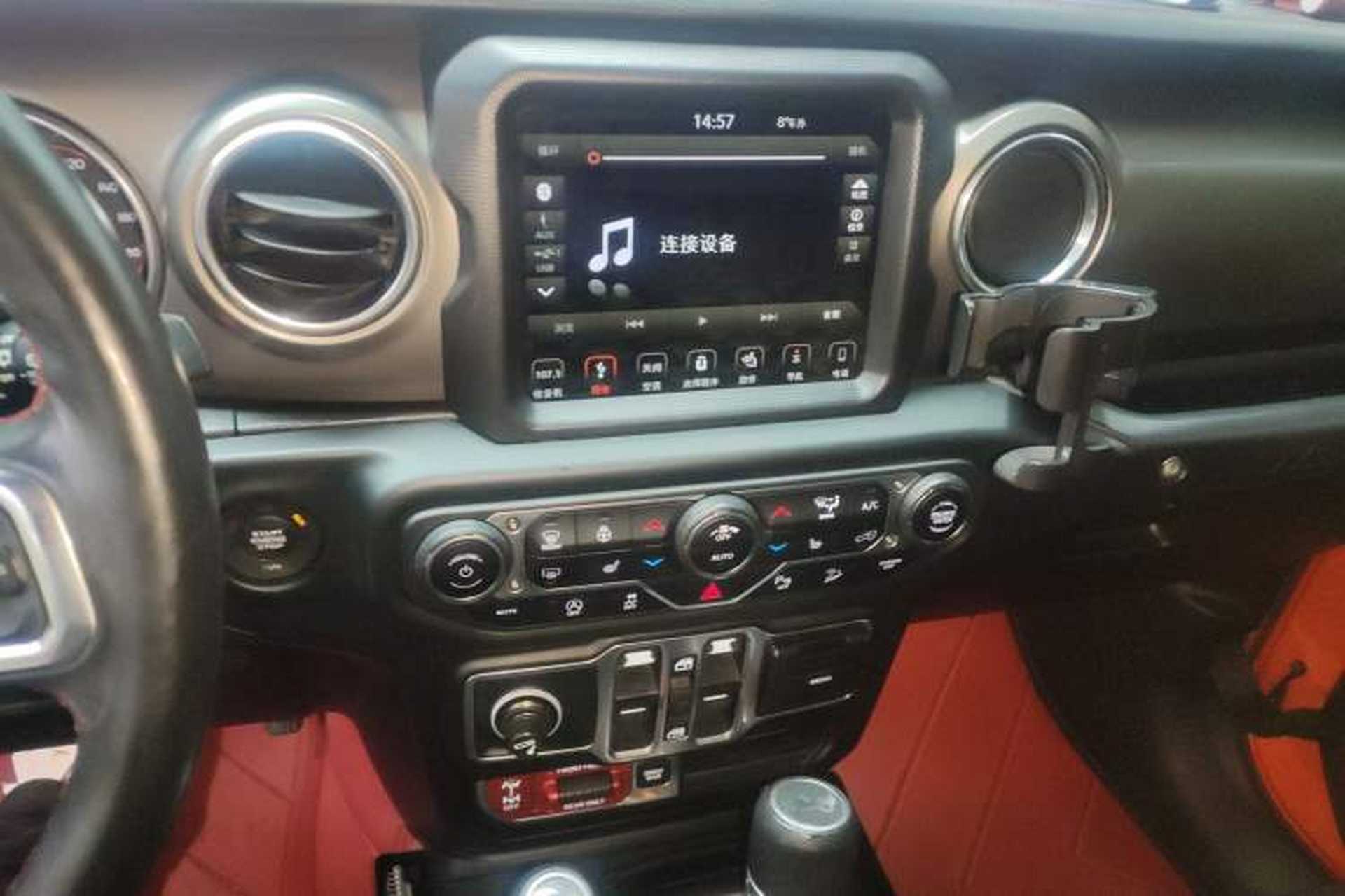 Used Jeep Wrangler 2018 2.0T Rubicon Four-Door Edition Audio And AC Panel