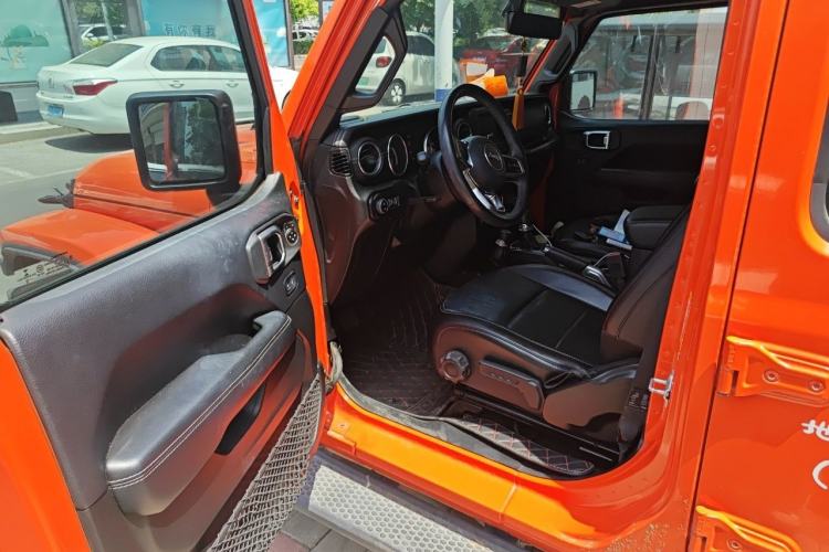 Used Jeep Wrangler 2018 2.0T Sahara Four-Door Edition Driver Seat