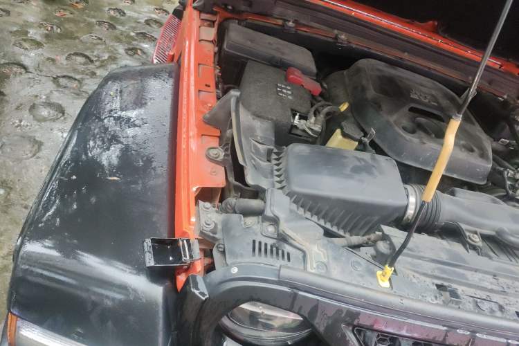 Used Jeep Wrangler 2018 2.0T Rubicon Four-Door Edition Engine Bay Right