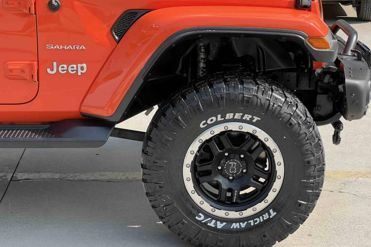 Used Jeep Wrangler 2018 2.0T Sahara Four-Door Edition Exterior 12