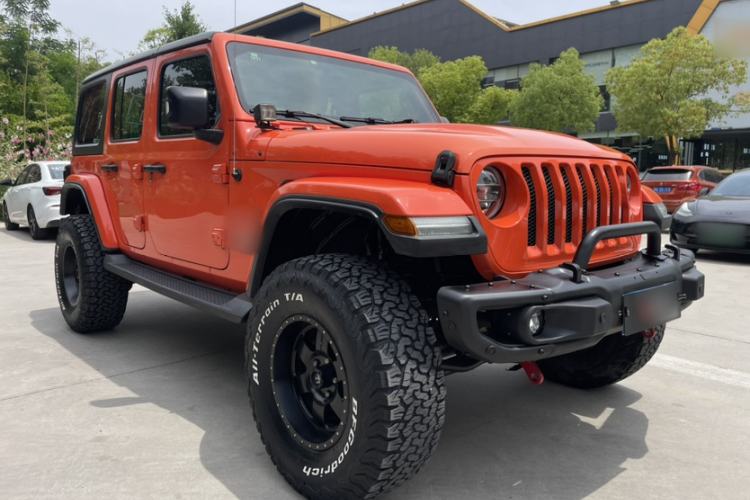 Used Jeep Wrangler 2018 2.0T Sahara Four-Door Edition Exterior 2