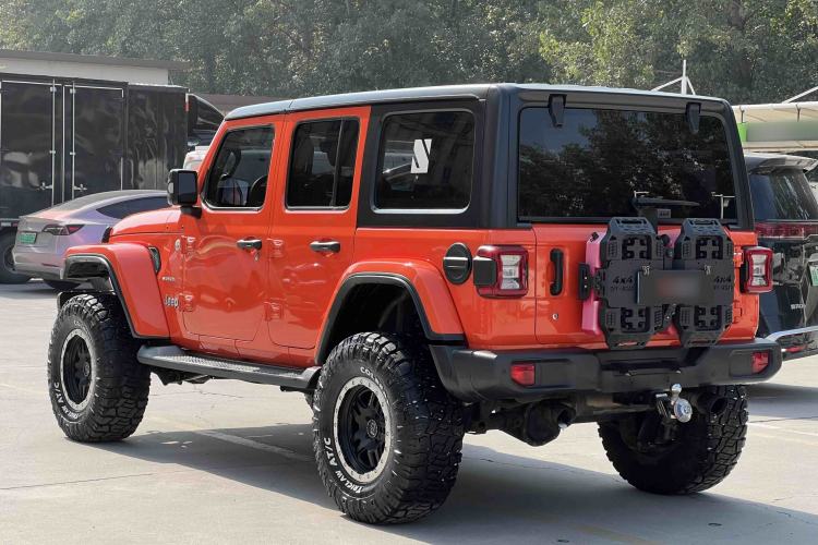 Used Jeep Wrangler 2018 2.0T Sahara Four-Door Edition Exterior 4