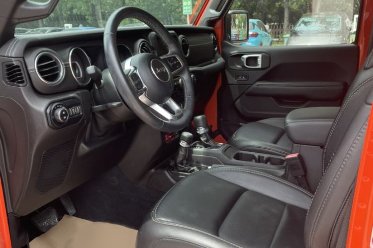 Used Jeep Wrangler 2018 2.0T Sahara Four-Door Edition Exterior 8