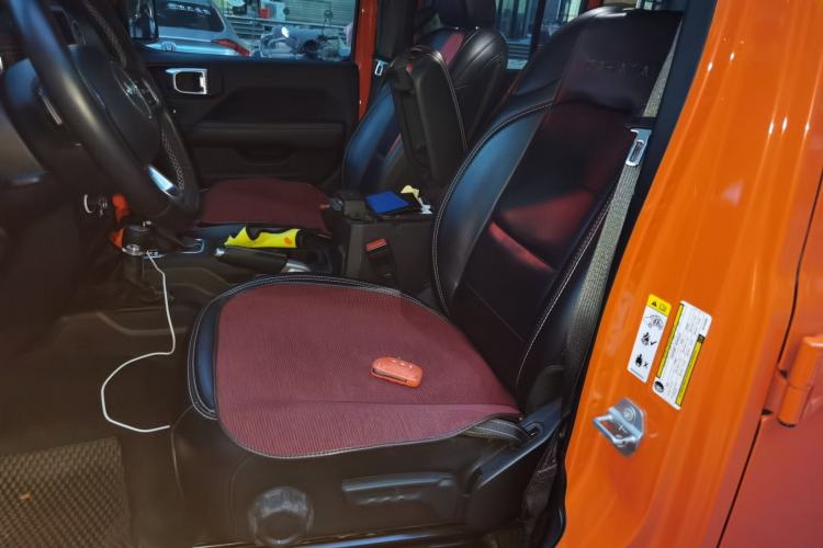 Used Jeep Wrangler 2018 2.0T Sahara Four-Door Edition Left Front Seat