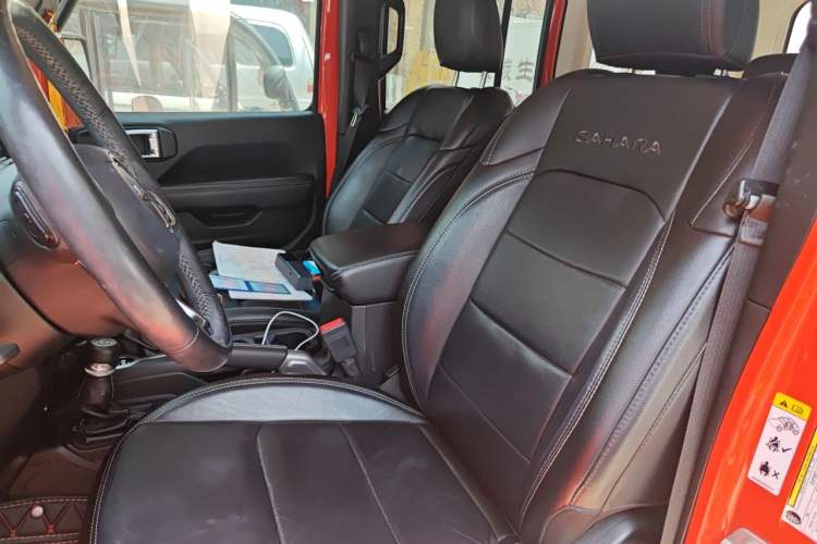 Used Jeep Wrangler 2018 2.0T Sahara Four-Door Edition Left Front Seat