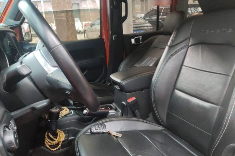 Used Jeep Wrangler 2018 2.0T Sahara Four-Door Edition Left Front Seat