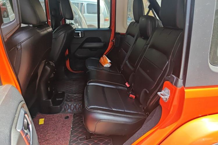 Used Jeep Wrangler 2018 2.0T Sahara Four-Door Edition Left Rear Seat