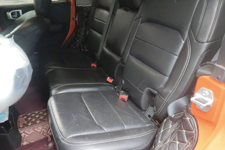 Used Jeep Wrangler 2018 2.0T Sahara Four-Door Edition Left Rear Seat