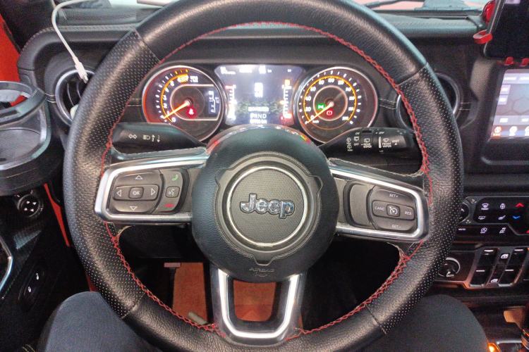 Used Jeep Wrangler 2018 2.0T Sahara Four-Door Edition Steering Wheel