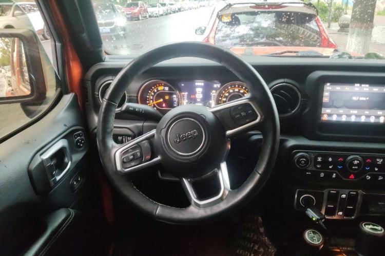 Used Jeep Wrangler 2018 2.0T Sahara Four-Door Edition Steering Wheel