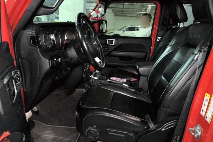 Used Jeep Wrangler 2018 2.0T Sahara Four-Door Edition Driver Seat