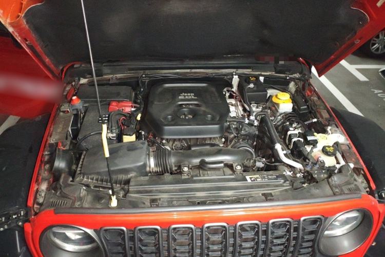 Used Jeep Wrangler 2018 2.0T Rubicon Four-Door Edition Engine Bay