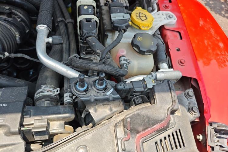 Used Jeep Wrangler 2018 2.0T Sahara Four-Door Edition Engine Bay Left