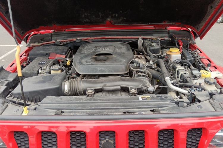 Used Jeep Wrangler 2018 2.0T Sahara Four-Door Edition Engine Bay