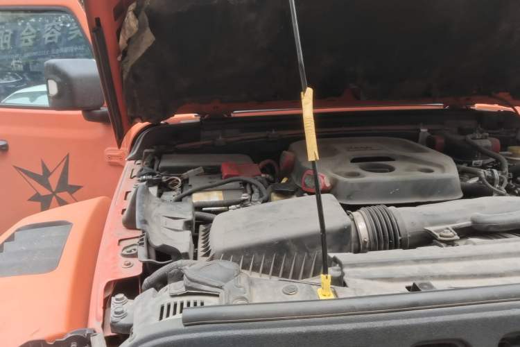 Used Jeep Wrangler 2018 2.0T Rubicon Four-Door Edition Engine Bay Right