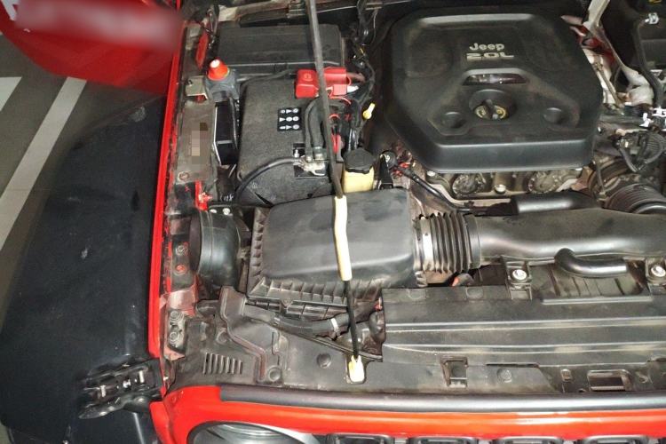 Used Jeep Wrangler 2018 2.0T Rubicon Four-Door Edition Engine Bay Right