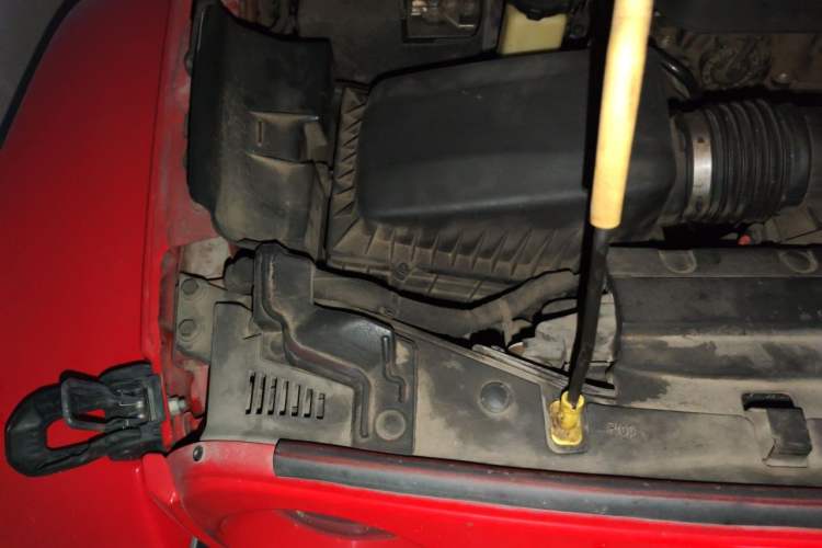 Used Jeep Wrangler 2018 2.0T Sahara Four-Door Edition Engine Bay Right