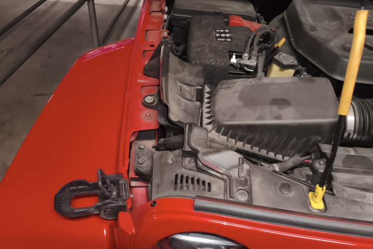 Used Jeep Wrangler 2018 2.0T Sahara Four-Door Edition Engine Bay Right