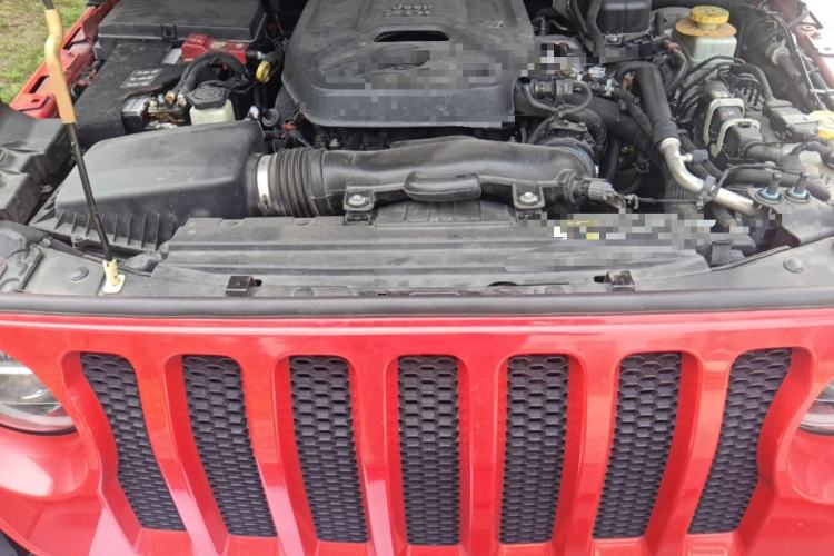 Used Jeep Wrangler 2018 2.0T Sahara Four-Door Edition Engine Bay