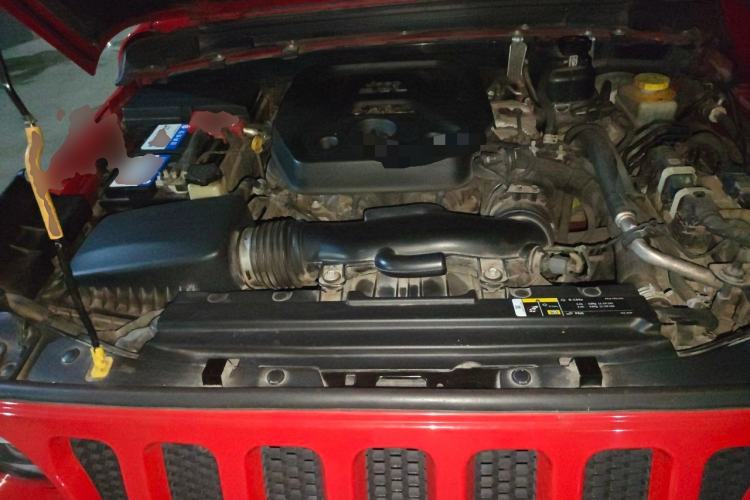 Used Jeep Wrangler 2018 2.0T Sahara Four-Door Edition Engine Bay