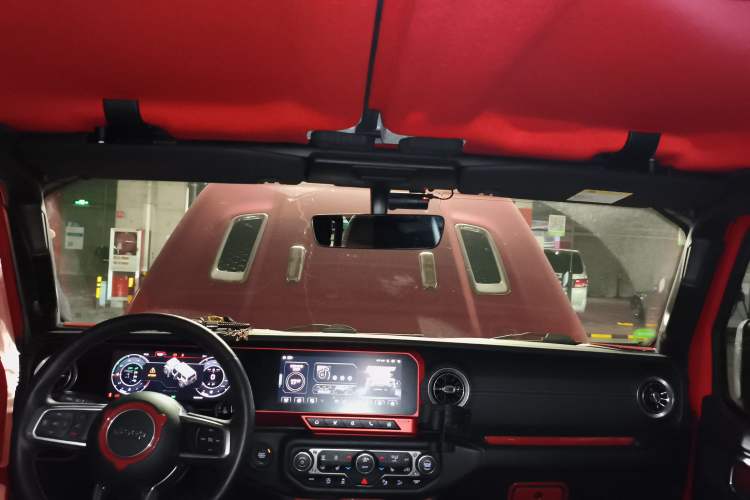 Used Jeep Wrangler 2018 2.0T Sahara Four-Door Edition Headliner