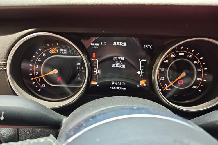 Used Jeep Wrangler 2018 2.0T Sahara Four-Door Edition Instrument Cluster