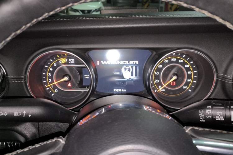 Used Jeep Wrangler 2018 2.0T Sahara Four-Door Edition Instrument Cluster