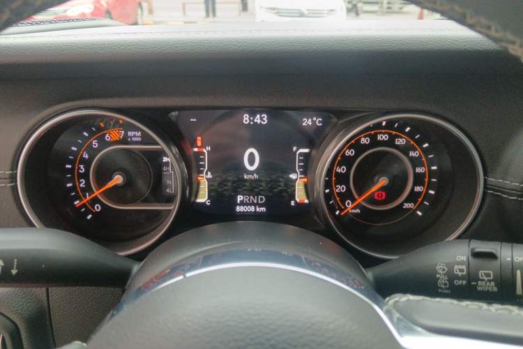 Used Jeep Wrangler 2018 2.0T Sahara Four-Door Edition Instrument Cluster