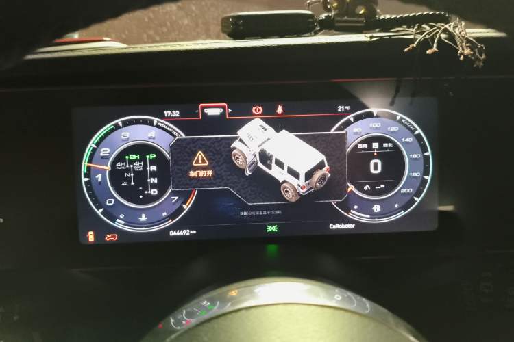 Used Jeep Wrangler 2018 2.0T Sahara Four-Door Edition Instrument Cluster