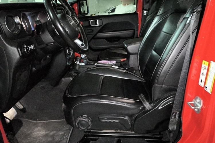 Used Jeep Wrangler 2018 2.0T Sahara Four-Door Edition Left Front Seat