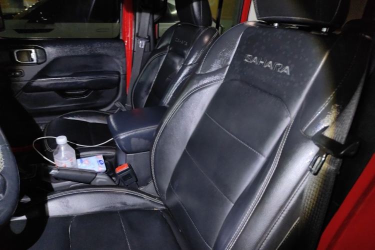 Used Jeep Wrangler 2018 2.0T Sahara Four-Door Edition Left Front Seat