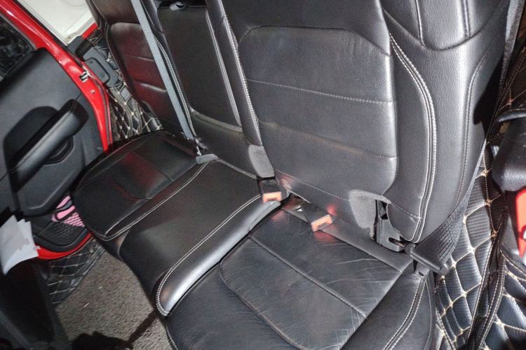Used Jeep Wrangler 2018 2.0T Sahara Four-Door Edition Left Rear Seat