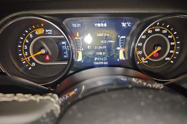 Used Jeep Wrangler 2018 2.0T Sahara Four-Door Edition Odometer Close Up