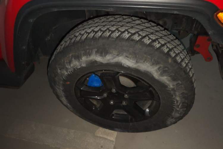 Used Jeep Wrangler 2018 2.0T Sahara Four-Door Edition Right Front Wheel Hub