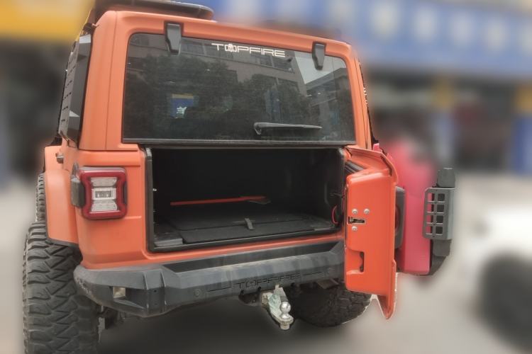 Used Jeep Wrangler 2018 2.0T Rubicon Four-Door Edition Trunk