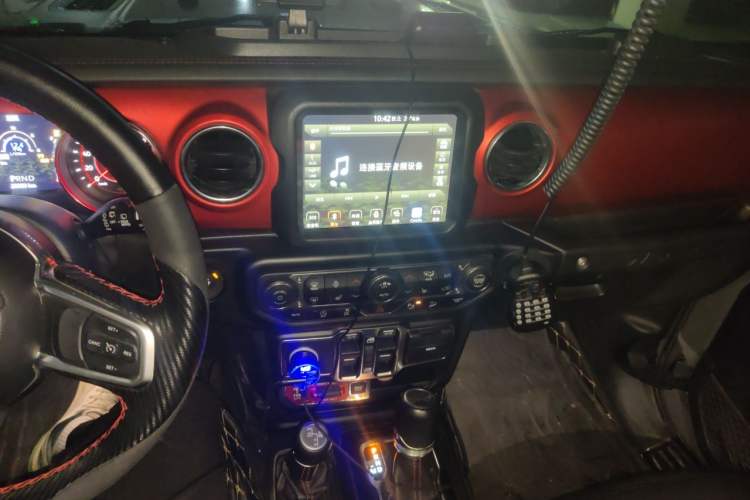 Used Jeep Wrangler 2018 2.0T Rubicon Four-Door Edition Audio And AC Panel