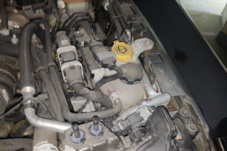 Used Jeep Wrangler 2018 2.0T Rubicon Four-Door Edition Engine Bay Left