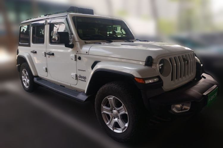 Used Jeep Wrangler 2018 2.0T Sahara Four-Door Edition Front Right 45 Deg