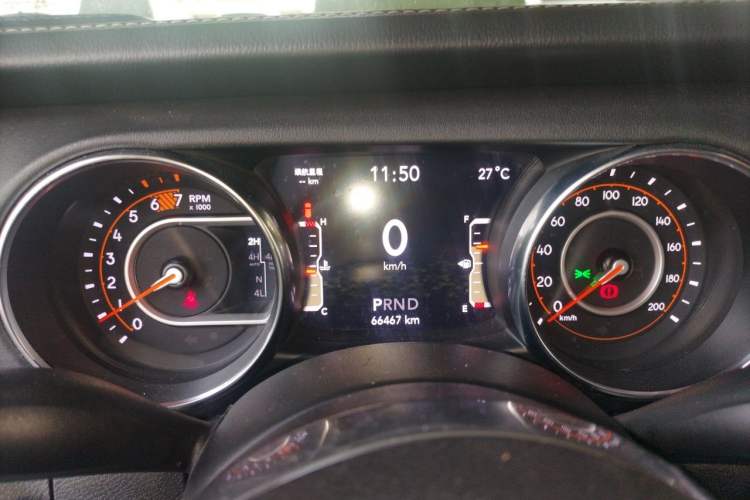 Used Jeep Wrangler 2018 2.0T Sahara Four-Door Edition Instrument Cluster