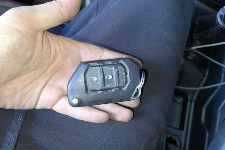 Used Jeep Wrangler 2018 2.0T Sahara Four-Door Edition Vehicle Key