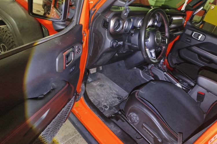 Used Jeep Wrangler 2018 2.0T Rubicon Four-Door Edition Driver Seat
