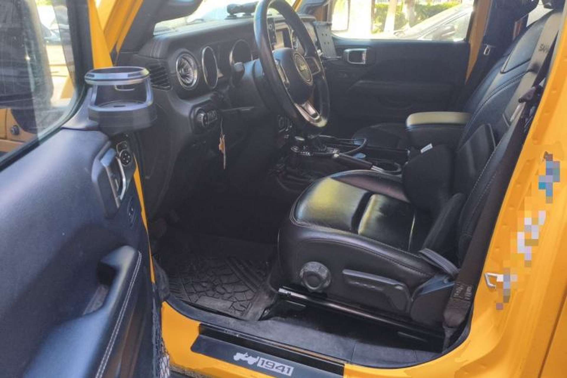 Used Jeep Wrangler 2018 2.0T Sahara Four-Door Edition Driver Seat