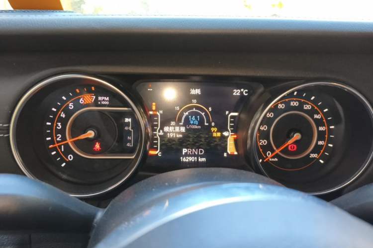 Used Jeep Wrangler 2018 2.0T Sahara Four-Door Edition Instrument Cluster