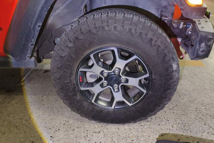 Used Jeep Wrangler 2018 2.0T Rubicon Four-Door Edition Right Front Wheel Hub