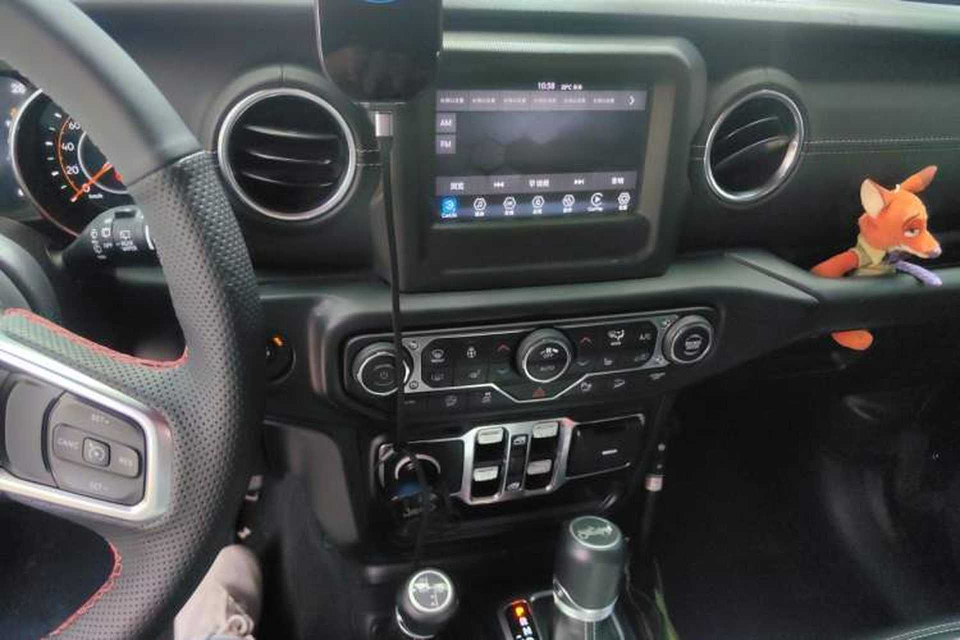 Used Jeep Wrangler 2019 2.0T Sahara 4-Door Version China V Standard Audio And AC Panel